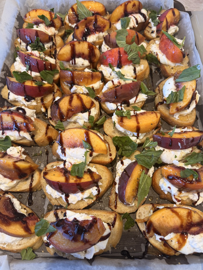Grilled peach and burrata crostini